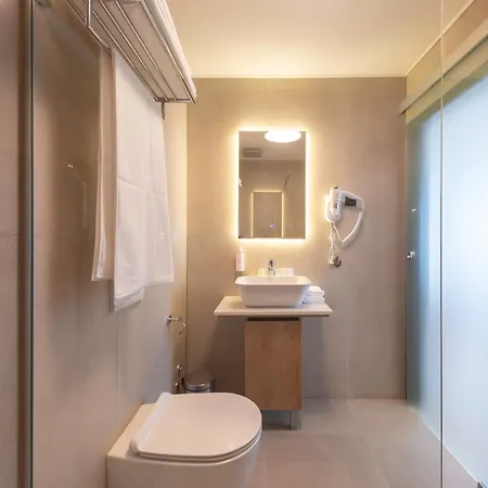 Dve Kule & Winery 4*